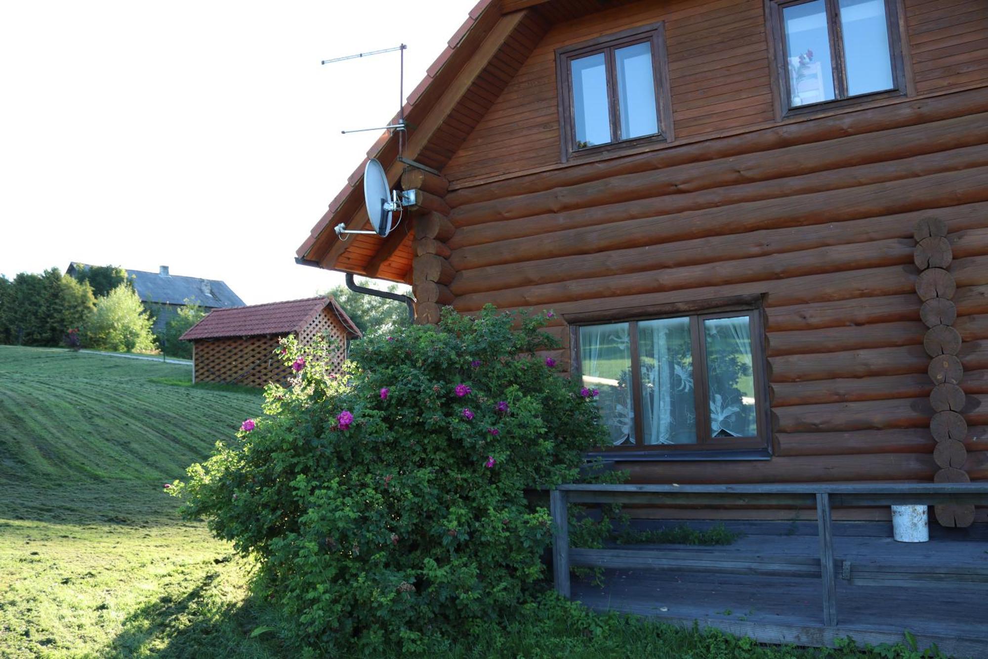 Kundzini Hotell Bīriņi Eksteriør bilde